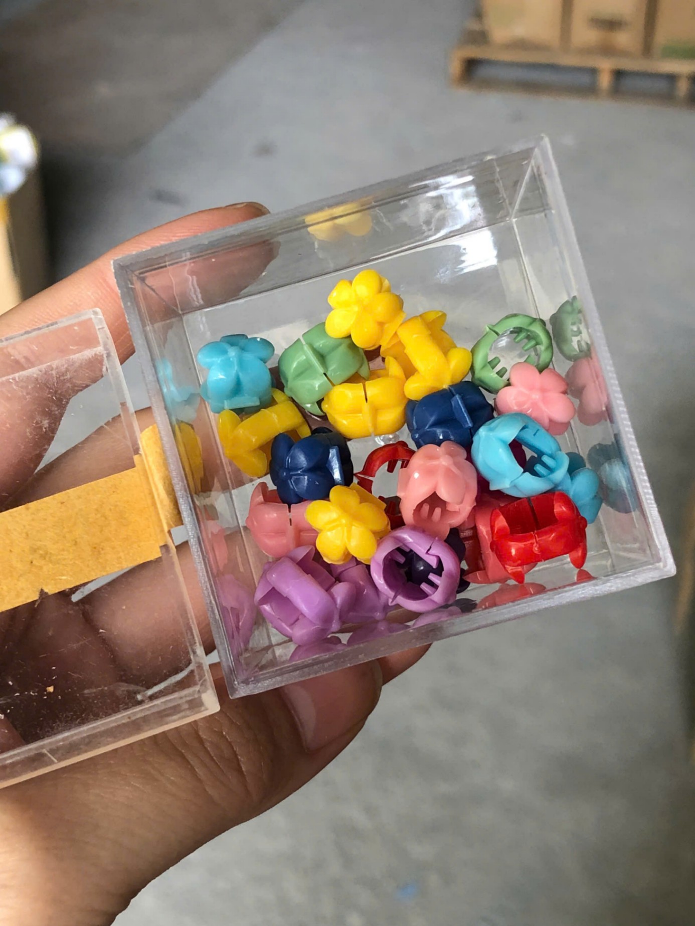 20250409_Fd1Rqb04eH Hộp kẹp cài tóc mini cho bé nhiều màu sắc Tmark (Kiện 500 hộp) - Image 1